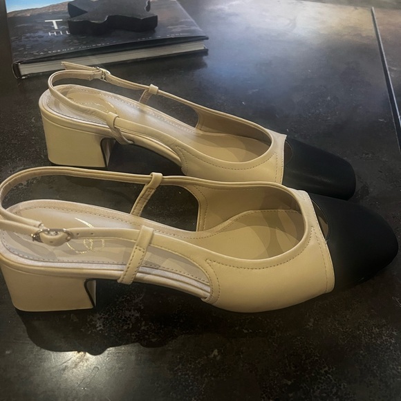 Sam Edelman Black and Cream Slingback Heels - Picture 1 of 5